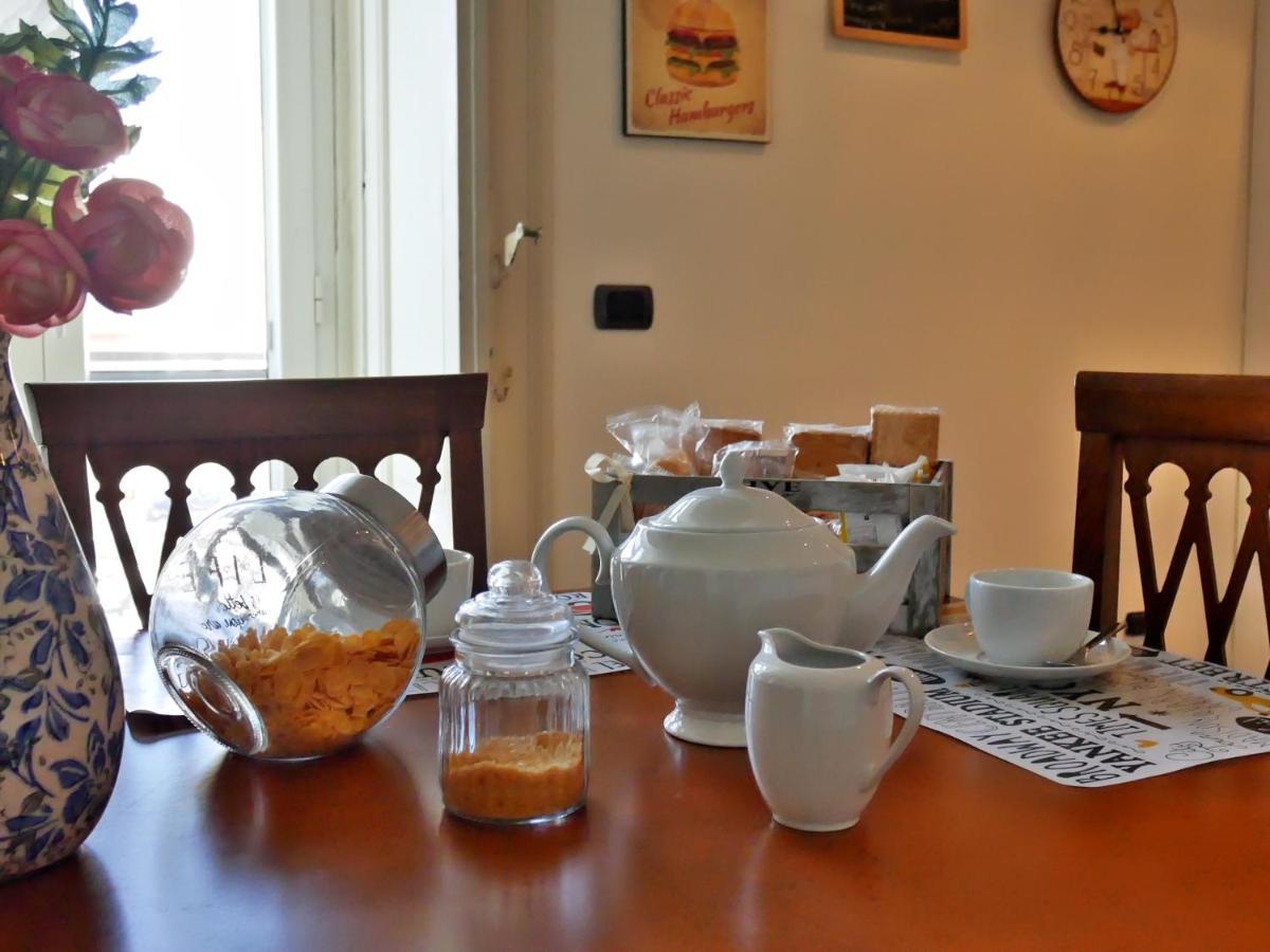 La Casetta Di Nonna Pina - Appartamento Con Cucina In Pieno Centro Torre Annunziata Exterior foto